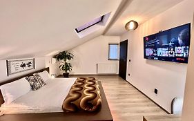 Coresi Bright Apartment Brasov